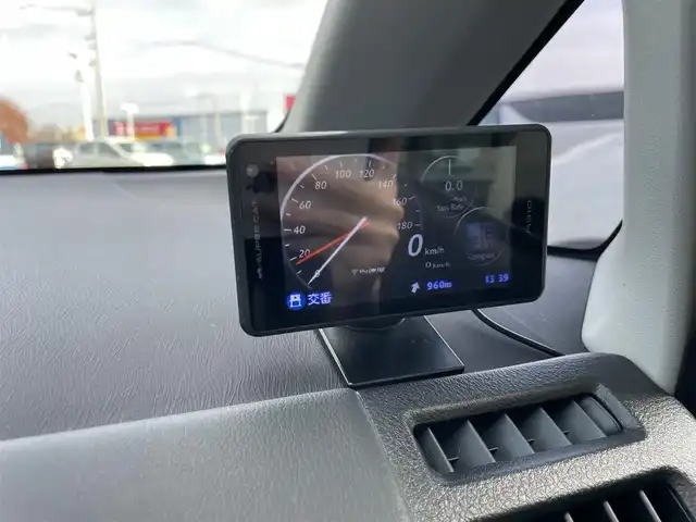 トヨタ プリウス α S ツーリングセレクション G’s 栃木県 2015(平27)年 7.9万km ホワイトパールクリスタルシャイン 純正9インチナビ/・フルセグTV/・CD/DVD/BT/・SD/AM.FM/バックカメラ/ビルトインETC/革巻きステアリング/ステアリングスイッチ/ハーフレザーシート（革調シートカバー有）/純正18インチAW/プッシュスタート/スマートキー/GPSレーダー/純正フロアマット/純正ドアバイザー/LEDヘッドライト/フォグランプ/オートライト/室内LEDランプ/横滑り防止システム/電動格納ウィンカーミラー