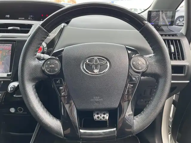トヨタ プリウス α S ツーリングセレクション G’s 栃木県 2015(平27)年 7.9万km ホワイトパールクリスタルシャイン 純正9インチナビ/・フルセグTV/・CD/DVD/BT/・SD/AM.FM/バックカメラ/ビルトインETC/革巻きステアリング/ステアリングスイッチ/ハーフレザーシート（革調シートカバー有）/純正18インチAW/プッシュスタート/スマートキー/GPSレーダー/純正フロアマット/純正ドアバイザー/LEDヘッドライト/フォグランプ/オートライト/室内LEDランプ/横滑り防止システム/電動格納ウィンカーミラー