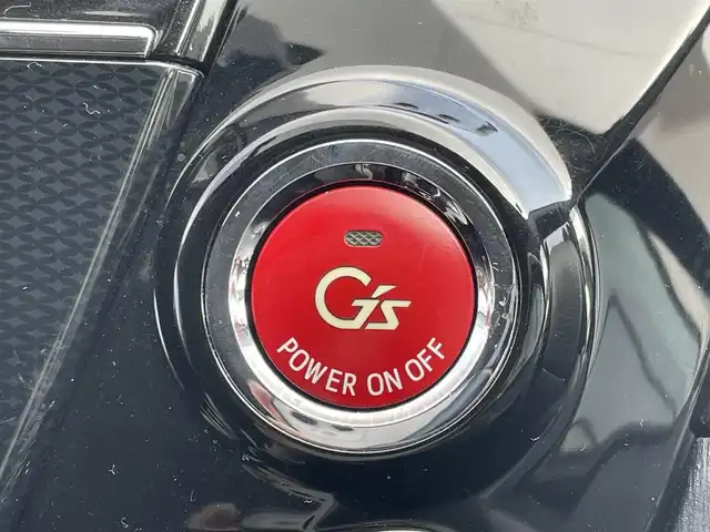 トヨタ プリウス α S ツーリングセレクション G’s 栃木県 2015(平27)年 7.9万km ホワイトパールクリスタルシャイン 純正9インチナビ/・フルセグTV/・CD/DVD/BT/・SD/AM.FM/バックカメラ/ビルトインETC/革巻きステアリング/ステアリングスイッチ/ハーフレザーシート（革調シートカバー有）/純正18インチAW/プッシュスタート/スマートキー/GPSレーダー/純正フロアマット/純正ドアバイザー/LEDヘッドライト/フォグランプ/オートライト/室内LEDランプ/横滑り防止システム/電動格納ウィンカーミラー