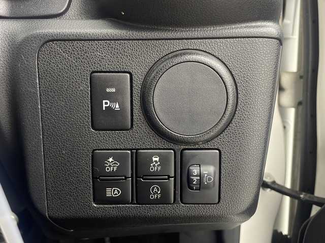 ダイハツ ミラ イース L SAⅢ 大阪府 2020(令2)年 3万km ホワイト 社外ナビ/【Bluetooth/FM/AM/USB接続】/スマートアシストIII/・衝突軽減/・オートマチックハイビーム/・車線逸脱警報/・誤発進抑制機能/・前後コーナーセンサー/ライトレベライザー/シガーソケット/ハロゲンヘッドライト/オートライト/純正フロアマット/アイドリングストップ