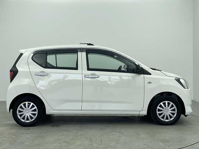 ダイハツ ミラ イース L SAⅢ 大阪府 2020(令2)年 3万km ホワイト 社外ナビ/【Bluetooth/FM/AM/USB接続】/スマートアシストIII/・衝突軽減/・オートマチックハイビーム/・車線逸脱警報/・誤発進抑制機能/・前後コーナーセンサー/ライトレベライザー/シガーソケット/ハロゲンヘッドライト/オートライト/純正フロアマット/アイドリングストップ