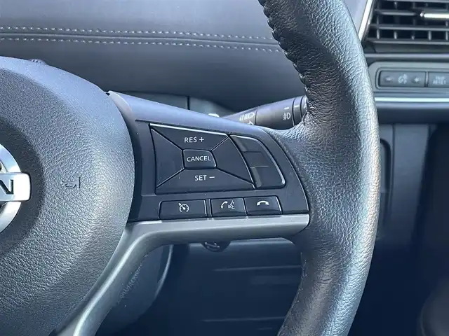 日産 セレナ e－パワー ハイウェイスター V 東京都 2020(令2)年 6.5万km ブリリアントホワイトパール 純正ナビ　/Bluetooth　/CD　/DVD　/TV　/USB　/全周囲カメラ　/両側電動スライドドア　/ドライブレコーダー　/クルーズコントロールシステム　/ETC　/BSM　/純正フロアマット　/純正アルミホイール/ABS/横滑り防止装置/コーナーセンサー/レーンアシスト/オートライト/衝突被害軽減システム