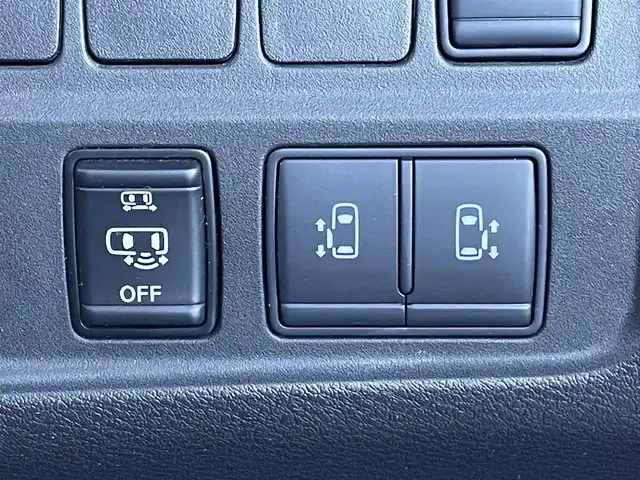 日産 セレナ e－パワー ハイウェイスター V 東京都 2020(令2)年 6.5万km ブリリアントホワイトパール 純正ナビ　/Bluetooth　/CD　/DVD　/TV　/USB　/全周囲カメラ　/両側電動スライドドア　/ドライブレコーダー　/クルーズコントロールシステム　/ETC　/BSM　/純正フロアマット　/純正アルミホイール/ABS/横滑り防止装置/コーナーセンサー/レーンアシスト/オートライト/衝突被害軽減システム