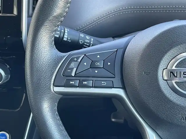 日産 セレナ e－パワー ハイウェイスター V 東京都 2020(令2)年 6.5万km ブリリアントホワイトパール 純正ナビ　/Bluetooth　/CD　/DVD　/TV　/USB　/全周囲カメラ　/両側電動スライドドア　/ドライブレコーダー　/クルーズコントロールシステム　/ETC　/BSM　/純正フロアマット　/純正アルミホイール/ABS/横滑り防止装置/コーナーセンサー/レーンアシスト/オートライト/衝突被害軽減システム