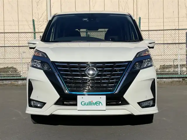 日産 セレナ e－パワー ハイウェイスター V 東京都 2020(令2)年 6.5万km ブリリアントホワイトパール 純正ナビ　/Bluetooth　/CD　/DVD　/TV　/USB　/全周囲カメラ　/両側電動スライドドア　/ドライブレコーダー　/クルーズコントロールシステム　/ETC　/BSM　/純正フロアマット　/純正アルミホイール/ABS/横滑り防止装置/コーナーセンサー/レーンアシスト/オートライト/衝突被害軽減システム