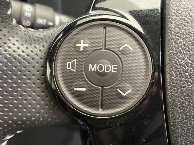 トヨタ アクア G G’s 栃木県 2017(平29)年 3.1万km イエロー 純正SDナビ/(CD/ワンセグTV/Bluetooth/SD/AUX)/バックカメラ/ビルトインETC/前方ドライブレコーダー/ハーフレザーシート/シーケンシャルウィンカー/オートライト/LEDヘッドライト/横滑り防止装置/フォグランプ/スマートキー/プッシュスタート/ステアリングスイッチ/革巻きステアリング/ウィンカーミラー/１７インチ純正アルミホイール/純正フロアマット/社外スプリング