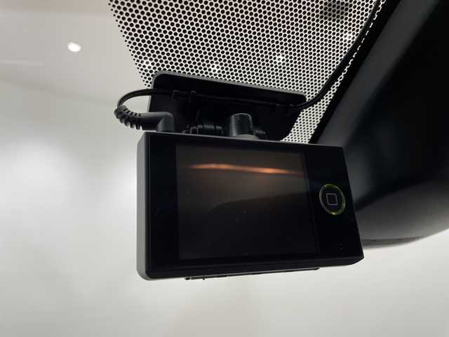 トヨタ アクア G G’s 栃木県 2017(平29)年 3.1万km イエロー 純正SDナビ/(CD/ワンセグTV/Bluetooth/SD/AUX)/バックカメラ/ビルトインETC/前方ドライブレコーダー/ハーフレザーシート/シーケンシャルウィンカー/オートライト/LEDヘッドライト/横滑り防止装置/フォグランプ/スマートキー/プッシュスタート/ステアリングスイッチ/革巻きステアリング/ウィンカーミラー/１７インチ純正アルミホイール/純正フロアマット/社外スプリング