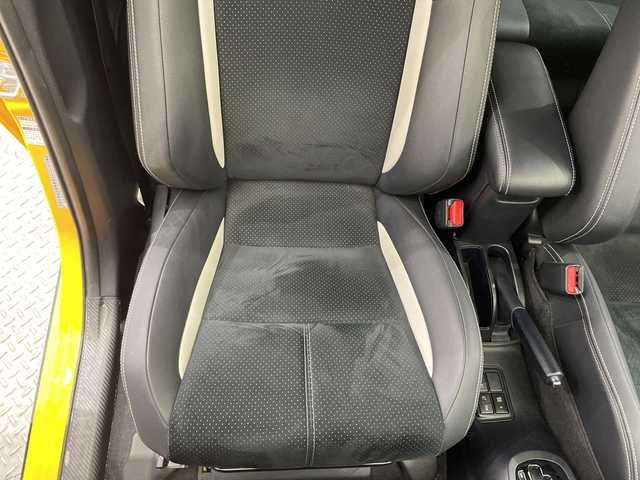 トヨタ アクア G G’s 栃木県 2017(平29)年 3.1万km イエロー 純正SDナビ/(CD/ワンセグTV/Bluetooth/SD/AUX)/バックカメラ/ビルトインETC/前方ドライブレコーダー/ハーフレザーシート/シーケンシャルウィンカー/オートライト/LEDヘッドライト/横滑り防止装置/フォグランプ/スマートキー/プッシュスタート/ステアリングスイッチ/革巻きステアリング/ウィンカーミラー/１７インチ純正アルミホイール/純正フロアマット/社外スプリング