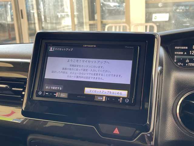 ホンダ Ｎ ＢＯＸ カスタム G L ホンダセンシング 埼玉県 2018(平30)年 4万km ルナシルバーM ホンダセンシング /メモリナビ/　　CD/DVD/BT/フルセグ /バックカメラ /片側パワースライドドア /レーダークルーズコントロール /LEDオートライト /純正14インチアルミホイール /純正ETC /禁煙車