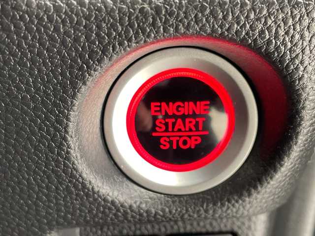 ホンダ Ｎ ＢＯＸ カスタム G L ホンダセンシング 埼玉県 2018(平30)年 4万km ルナシルバーM ホンダセンシング /メモリナビ/　　CD/DVD/BT/フルセグ /バックカメラ /片側パワースライドドア /レーダークルーズコントロール /LEDオートライト /純正14インチアルミホイール /純正ETC /禁煙車