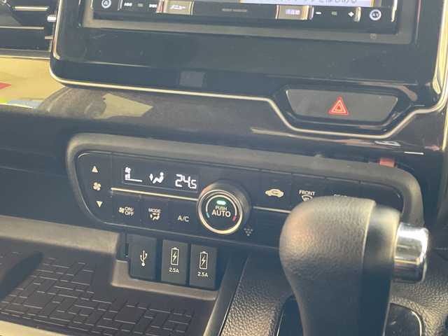 ホンダ Ｎ ＢＯＸ カスタム G L ホンダセンシング 埼玉県 2018(平30)年 4万km ルナシルバーM ホンダセンシング /メモリナビ/　　CD/DVD/BT/フルセグ /バックカメラ /片側パワースライドドア /レーダークルーズコントロール /LEDオートライト /純正14インチアルミホイール /純正ETC /禁煙車