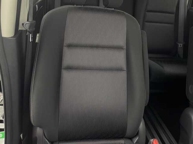 日産 セレナ ハイウェイスターVセレクションⅡ 岡山県 2019(令1)年 3.8万km ダイヤモンドブラック ワンオーナー /禁煙車 /純正9インチナビ /フルセグTV /ETC /ドライブレコーダー /アラウンドビューモニター /エマージェンシーブレーキ /両側パワースライドドア /パーキングアシスト /インテリジェントキー/純正LEDヘッドライト/フロントフォグ/アイドリングストップ/サンシェード/クルーズコントロール/ドアバイザー/オートマチックハイビーム/ハンズフリースライドドア