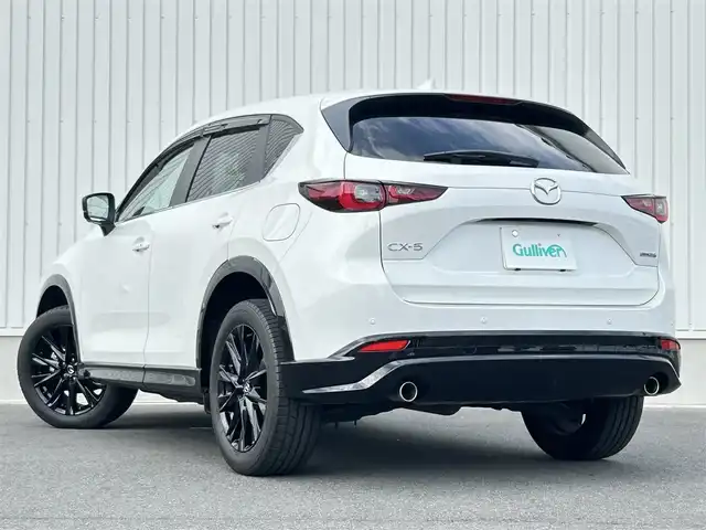 マツダ ＣＸ－５ 20S ブラックトーンED 群馬県 2022(令4)年 2.3万km ロジウムホワイトプレミアムメタリック 純正SDマツダコネクトナビ/AM/FM/CD/Bluetooth/USB/アップルカープレイ/フルセグTV/全周囲モニター/ハーフレザーシート/D/N席シートヒーター/革巻きステアリング/ハンドルヒーター/パドルシフト/アイドリングストップ/横滑り防止/コーナーセンサー/ヘッドアップディスプレイ/BSM(ブラインドスポットモニター)/RCTA(リア・クロス・トラフィック・アラート)/オートブレーキホールド/アドバイストスマートシティブレーキサポート/AT誤発信抑制装置/SBS（スマートブレーキサポート)/車線逸脱警報/レーンキープアシスト/ETC2.0/前後ドライブレコーダー/純正フロアマット/純正ドアバイザー/スマートキー/取扱説明書/保証書/スペアキー