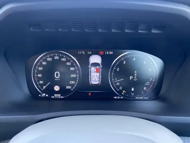 ボルボ ＸＣ９０ B6 AWD インスクリプション 福岡県 2021(令3)年 3.7万km パール ・サンルーフ/・アダプティブクルーズコントロール/・純正メモリーナビ／ＵＳＢ／Ｂｌｕｅｔｏｏｔｈ／ｉＰｏｄ／ＡｐｐｌｅＣａｒＰｌａy/・全方位カメラ/・白革シート／シートヒーター/・前後ドライブレコーダー/・フルセグ/・ETC/・純正20AW/・プッシュスタート/・自動駐車システム/・パーキングアシスト/・アイドリングストップ/・スマートキー/・パワーシート/・レーンキープアシスト/・オートライト/・置くだけ充電