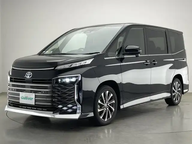 トヨタ ヴォクシー ハイブリッド S－Z 愛知県 2022(令4)年 4.7万km アティチュードブラックマイカ 純正１０．５型ナビ　フルセグＴＶ　ＤＶＤデッキ　純正１４型後席モニター　三眼ＬＥＤライト　ＢＳＭ　バックカメラ　ハーフレザー　シートヒーター　電動パーキング　衝突軽減　追従クルコン　ＥＴＣ２．０　AC100V電源　禁煙