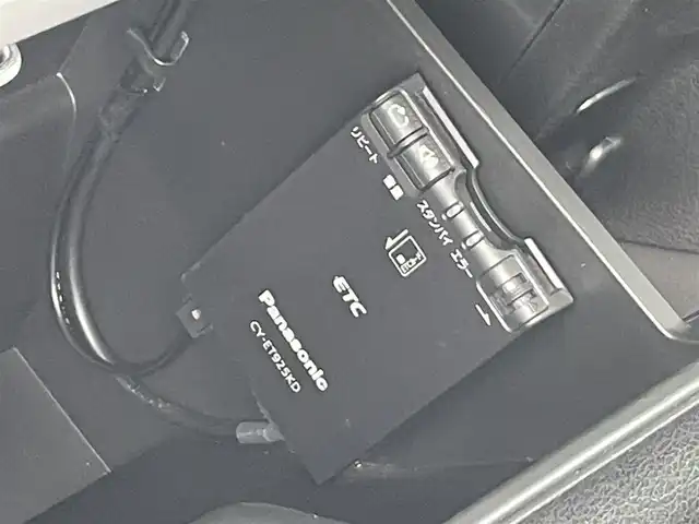 スズキ スペーシア カスタム HYBRID XS 佐賀県 2018(平30)年 5.5万km ピュアホワイトP 衝突被害軽減システム/レーンキープアシスト/オートハイビーム/社外SDナビ/フルセグTV　CD DVD　SD　BT/バックカメラ/ドライブレコーダー/ETC/両側パワースライドドア/D席シートヒーター/革巻きステアリング/ステアリングリモコン/純正15インチアルミホイール/純正LEDヘッドライト/後席用サンシェード/ウィンカーミラー/ドアバイザ―/プッシュスタート