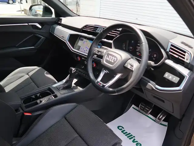 アウディ Ｑ３ SB 35TFSI Sライン 石川県 2021(令3)年 1.8万km ミトスブラックメタリック スマートキー/プッシュスタート/オートライト/LEDライト/Rフォグランプ/純正メモリーナビゲーション/Bluetooth/ビルトインETC2.0/全方位カメラ/電動シート/シートヒーター/ハーフレザー/パワーバックドア/衝突軽減装置/レーンアシスト/ブラインドスポットモニター/クルーズコントロール/純正ドライブレコーダー（前後）/ルーフレール