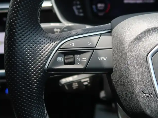 アウディ Ｑ３ SB 35TFSI Sライン 石川県 2021(令3)年 1.8万km ミトスブラックメタリック スマートキー/プッシュスタート/オートライト/LEDライト/Rフォグランプ/純正メモリーナビゲーション/Bluetooth/ビルトインETC2.0/全方位カメラ/電動シート/シートヒーター/ハーフレザー/パワーバックドア/衝突軽減装置/レーンアシスト/ブラインドスポットモニター/クルーズコントロール/純正ドライブレコーダー（前後）/ルーフレール
