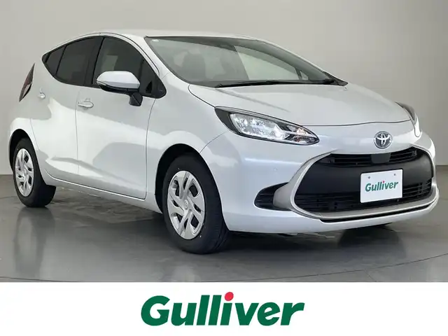 トヨタ アクア G 愛知県 2023(令5)年 1.1万km プラチナホワイトパールマイカ 純正１０．５型ディスプレイ　ミラキャスト対応　スマホ連動　バックカメラ　ＥＴＣ　ＬＥＤオートライト　セーフティセンス　衝突軽減　追従クルコン　車線逸脱　誤発進防止　ＡＣ１００Ｖ　コーナーセンサー　禁煙