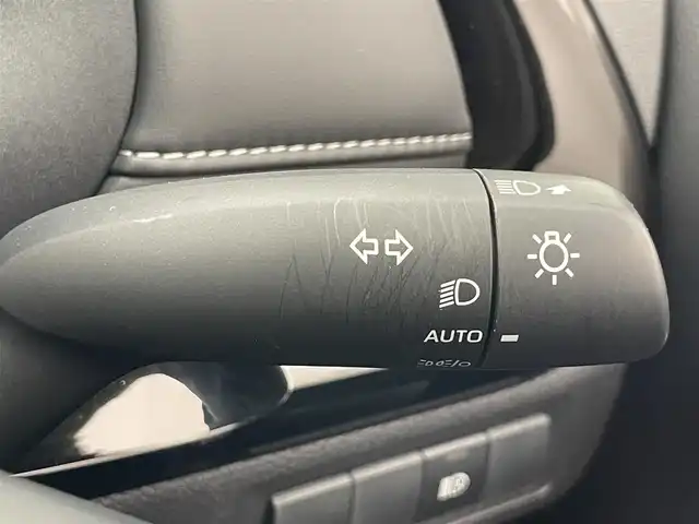 トヨタ アクア G 愛知県 2023(令5)年 1.1万km プラチナホワイトパールマイカ 純正１０．５型ディスプレイ　ミラキャスト対応　スマホ連動　バックカメラ　ＥＴＣ　ＬＥＤオートライト　セーフティセンス　衝突軽減　追従クルコン　車線逸脱　誤発進防止　ＡＣ１００Ｖ　コーナーセンサー　禁煙