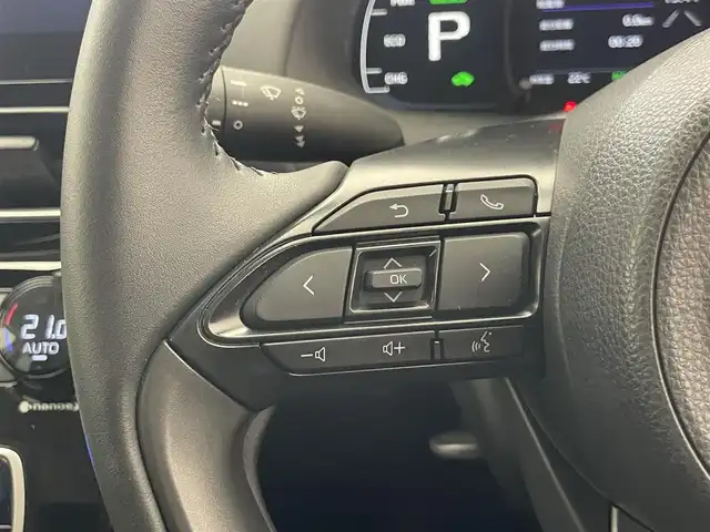 トヨタ アクア G 愛知県 2023(令5)年 1.1万km プラチナホワイトパールマイカ 純正１０．５型ディスプレイ　ミラキャスト対応　スマホ連動　バックカメラ　ＥＴＣ　ＬＥＤオートライト　セーフティセンス　衝突軽減　追従クルコン　車線逸脱　誤発進防止　ＡＣ１００Ｖ　コーナーセンサー　禁煙