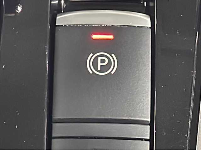日産 セレナ ハイウェイスター プロパイロットED 広島県 2016(平28)年 6.3万km ブリリアントホワイトパール 純正9型ナビ/純正フリップダウンモニター/プロパイロット/ハンズフリーオートスライドドア/エマージェンシーブレーキ/車線逸脱警報/前後コーナーセンサー/LEDヘッドランプ/オートライト/純正16インチAW/ETC