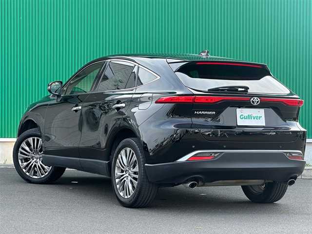 トヨタ ハリアー Z レザーパッケージ 宮城県 2022(令4)年 3.6万km ブラック パノラミックビューモニター/＝＝＝/セーフティセンス/・プリクラッシュセーフティ/・レーントレーシングアシスト/・レーダークルーズコントロール/・アダプティブハイビームシステム/・ロードサインアシスト/ブラインドスポットモニター/パーキングサポートブレーキ（前後方静止物/後方接近車両）/デジタルインナー/ヘッドアップディスプレイ/TコネクトSDナビゲーションシステム/・12.3インチディスプレイ/・ナビ/・地デジTV/・AM/FMラジオ/・入力用USB端子/・AppleCarPlay/AndroidAuto/・ETC2.0/ドライブレコーダー/ハンズフリーパワーバックドア/レザーシート/前席パワーシート（運転席メモリー機能付）/シートヒーター／ベンチレーション/革巻きステアリング/ステアリングヒーター/スマートキー＆プッシュスタート/電動パーキングブレーキ/ブレーキホールド/LEDヘッドランプ/フォグランプ/オートライト/電動格納ミラー/純正19インチAW/フロアマット/トノカバー/W/サイド/カーテンエアバッグ