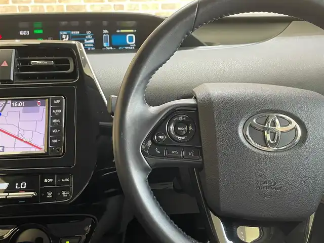 トヨタ プリウス S 岩手県 2020(令2)年 7.8万km ホワイトパールクリスタルシャイン ４WD/寒冷地仕様/トヨタセーフティセンス/プリクラッシュセーフティ/レーダークルーズコントロール/レーンディパーチャーアラート/オートマチックハイビーム/先行車発進告知機能/横滑り防止装置/純正ナビ/（Bluetooth/AUX/AM/FM）/ステアリングスイッチ/ワイパーデアイサー/オートリトラミラー/バックカメラ/ETC/オートライト/LEDヘッドライト/リヤフォグランプ/純正15インチアルミホイール