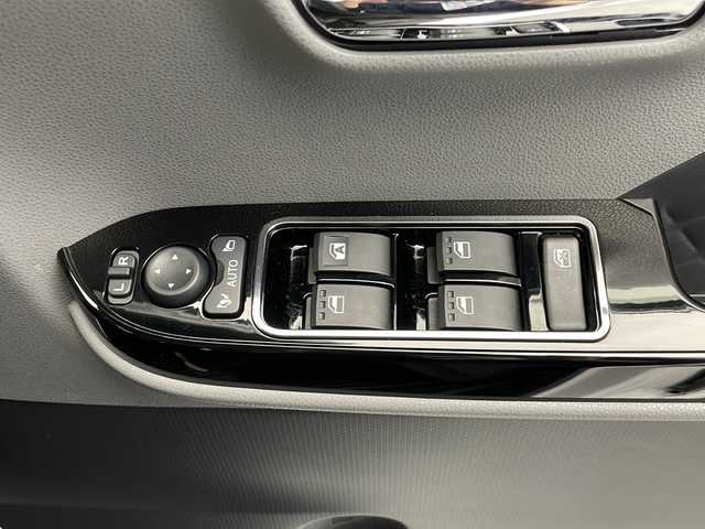 ダイハツ タント カスタム RS セレクション 長野県 2020(令2)年 1.9万km シャイニングホワイトパール 純正SDナビ&フルセグTV&CD&DVD&BT/アダプティブクルーズコントロール/レーンキープアシスト/衝突軽減ブレーキ/アイドリングストップ/純正前方ドライブレコーダー/ハーフレザーシート/前席シートヒーター/運転席ロングスライド/ステアリングスイッチ/2列目サンシェード/バックカメラ/ビルトインETC/LEDヘッドライト/オートライト/フロントフォグランプ/電動格納ミラー/ウィンカーミラー/純正15インチAW装着/純正フロアマット/プッシュスタート/スマートキー