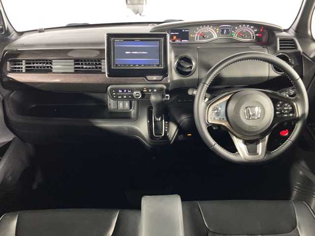 ホンダ Ｎ ＢＯＸ カスタム G L ターボ ホンダセンシング 沖縄県 2018(平30)年 6.8万km プレミアムグラマラスブロンズP 県外仕入れ/両側パワースライドドア/ホンダセンシング/・衝突軽減ブレーキ（CMBS）/・誤発進抑制機能/・路外逸脱抑制機能/・アダプティブクルーズコントロール（ACC）/・車線維持支援システム（LKAS）/社外ナビ/（フルセグTV/CD/DVD/BT）/バックカメラ/パドルシフト/ハーフレザーシート/ビルドインETC/コーナーセンサー/前方ドライブレコーダー/オートライト/スマートキー