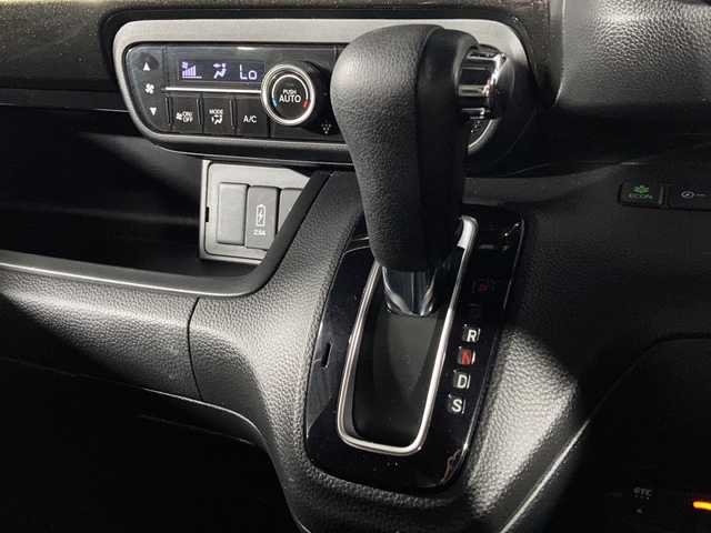 ホンダ Ｎ ＢＯＸ カスタム G L ターボ ホンダセンシング 沖縄県 2018(平30)年 6.8万km プレミアムグラマラスブロンズP 県外仕入れ/両側パワースライドドア/ホンダセンシング/・衝突軽減ブレーキ（CMBS）/・誤発進抑制機能/・路外逸脱抑制機能/・アダプティブクルーズコントロール（ACC）/・車線維持支援システム（LKAS）/社外ナビ/（フルセグTV/CD/DVD/BT）/バックカメラ/パドルシフト/ハーフレザーシート/ビルドインETC/コーナーセンサー/前方ドライブレコーダー/オートライト/スマートキー