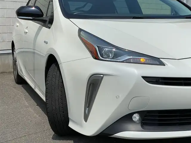 トヨタ プリウス Sツーリングセレクション 岐阜県 2019(令1)年 3.9万km ホワイトパールクリスタルシャイン 純正SDナビ//bluetooth/CD/DVD/フルセグTV/純正ドライブレコーダー/バックカメラ/レザーシート/ビルトインETC/シートヒーター/追従式クルーズコントロール/純正17インチアルミホイール/オートライト/スペアキー/取扱説明書/保証書