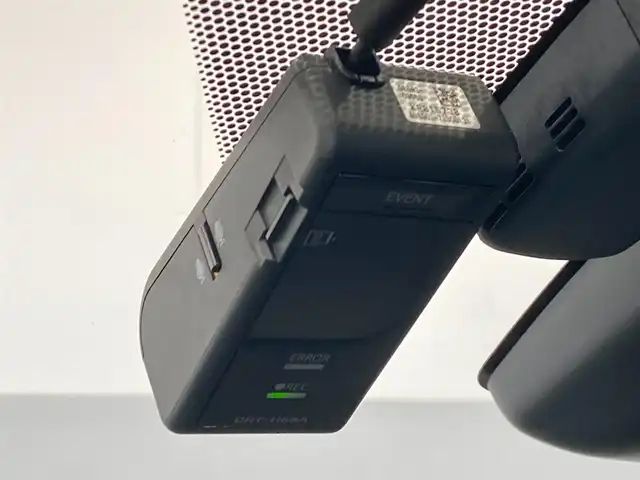 トヨタ プリウス Sツーリングセレクション 岐阜県 2019(令1)年 3.9万km ホワイトパールクリスタルシャイン 純正SDナビ//bluetooth/CD/DVD/フルセグTV/純正ドライブレコーダー/バックカメラ/レザーシート/ビルトインETC/シートヒーター/追従式クルーズコントロール/純正17インチアルミホイール/オートライト/スペアキー/取扱説明書/保証書