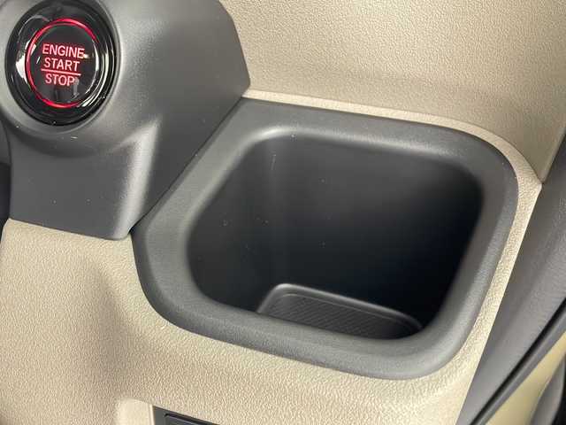 ホンダ Ｎ ＢＯＸ JOY ターボ 千葉県 2025(令7)年 0.1万km未満 ベージュⅡ 禁煙車/ホンダセンシング/・衝突軽減ブレーキ/・急アクセル抑制機能/・歩行者事故低減ステアリング/・路外逸脱抑制機能/・レーダークルーズコントロール/・後方誤発進抑制機能/・標識認識機能/・オートブレーキホールド/両側パワースライドドア/レーダークルーズコントロール/LEDオートライト/ハーフレザーシート/シートヒーター/純正14インチアルミホイール/オートエアコン/アイドリングストップ/USBポート/プッシュスタート/スマートキー