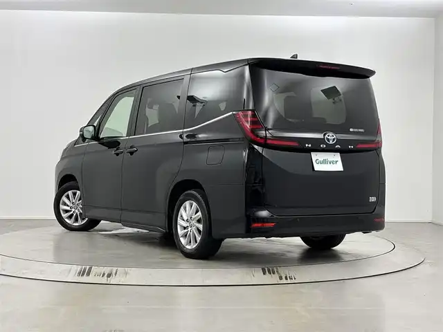 トヨタ ノア ハイブリッド Z 埼玉県 2022(令4)年 2.8万km アティチュードブラックマイカ ナビ/  AM/FM/TV/BT/USB/CD/DVD/HDMI/両側パワースライドドア/左側電動ステップ/レーダークルーズコントロール/レーンキープアシスト/コーナーセンサー/横滑り防止措置/オートマッチクハイビーム/ブラインドスポットモニター/プロアクティブドライビングアシスト/ドライブモード/EVモード/純正フロアマット/革巻きステアリング/シートヒーター
