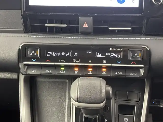 トヨタ ノア ハイブリッド Z 埼玉県 2022(令4)年 2.8万km アティチュードブラックマイカ ナビ/  AM/FM/TV/BT/USB/CD/DVD/HDMI/両側パワースライドドア/左側電動ステップ/レーダークルーズコントロール/レーンキープアシスト/コーナーセンサー/横滑り防止措置/オートマッチクハイビーム/ブラインドスポットモニター/プロアクティブドライビングアシスト/ドライブモード/EVモード/純正フロアマット/革巻きステアリング/シートヒーター