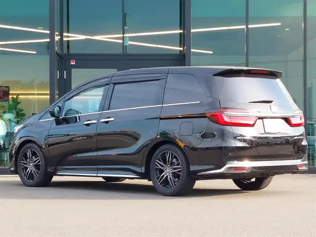 ホンダ オデッセイ アブソルート EX 東京都 2022(令4)年 2.5万km プレミアムスパークルブラックパール Honda SENSING/・衝突軽減ブレーキ/・誤発進抑制機能/・標識認識機能/・路外逸脱抑制機能/・車線維持支援システム/・先行車発進お知らせ機能/・アダプティブクルーズコントロール/・オートハイビーム/・ブラインドスポットインフォメーション/・マルチビューカメラシステム/・スマートパーキングアシストシステム/プッシュスタート/アイドリングストップ/パドルシフト/純正ナビ/フルセグTV/ビルトインETC2.0/ドライブレコーダー/GPSレーダー/両側パワースライドドア/パワーテールゲート/レザー調シートカバー/シートヒーター/オットマン/LEDヘッドライト/ドアバイザー/18インチ純正アルミホイール