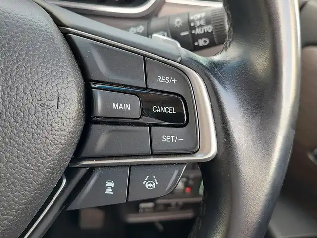 ホンダ オデッセイ アブソルート EX 東京都 2022(令4)年 2.5万km プレミアムスパークルブラックパール Honda SENSING/・衝突軽減ブレーキ/・誤発進抑制機能/・標識認識機能/・路外逸脱抑制機能/・車線維持支援システム/・先行車発進お知らせ機能/・アダプティブクルーズコントロール/・オートハイビーム/・ブラインドスポットインフォメーション/・マルチビューカメラシステム/・スマートパーキングアシストシステム/プッシュスタート/アイドリングストップ/パドルシフト/純正ナビ/フルセグTV/ビルトインETC2.0/ドライブレコーダー/GPSレーダー/両側パワースライドドア/パワーテールゲート/レザー調シートカバー/シートヒーター/オットマン/LEDヘッドライト/ドアバイザー/18インチ純正アルミホイール
