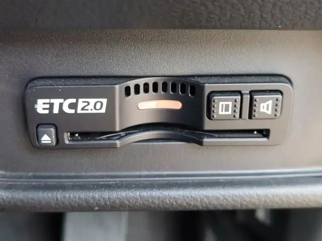 ホンダ オデッセイ アブソルート EX 東京都 2022(令4)年 2.5万km プレミアムスパークルブラックパール Honda SENSING/・衝突軽減ブレーキ/・誤発進抑制機能/・標識認識機能/・路外逸脱抑制機能/・車線維持支援システム/・先行車発進お知らせ機能/・アダプティブクルーズコントロール/・オートハイビーム/・ブラインドスポットインフォメーション/・マルチビューカメラシステム/・スマートパーキングアシストシステム/プッシュスタート/アイドリングストップ/パドルシフト/純正ナビ/フルセグTV/ビルトインETC2.0/ドライブレコーダー/GPSレーダー/両側パワースライドドア/パワーテールゲート/レザー調シートカバー/シートヒーター/オットマン/LEDヘッドライト/ドアバイザー/18インチ純正アルミホイール