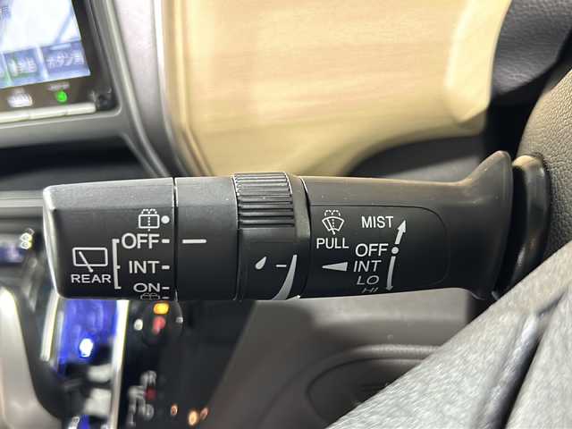 ホンダ フリード ハイブリット G ホンダセンシング 沖縄県 2019(平31)年 5.9万km ホワイトオーキッドパール 県外仕入れ/禁煙車/両側パワースライドドア/純正9インチナビ/（フルセグTV/CD/DVD/BT/FM/AM）/バックカメラ/社外フロントカメラ/ステアリングリモコン/ホンダセンシング/オートライト/前後ドライブレコーダー/コーナーセンサー/電動格納ウィンカーミラー/純正フロアマット/ドアバイザー