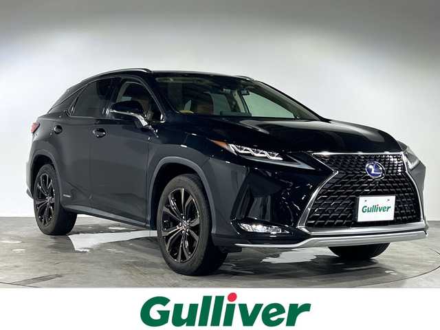 レクサス ＲＸ 450h バージョンL 福岡県 2022(令4)年 2.8万km グラファイトブラックガラスフレーク パノラマルーフ/純正12.3インチナビ/・CD/DVD/BT/フルセグ/・パノラミックビューモニター/レクサスセーフティシステム+/クリアランスソナー/ブラインドスポットモニター/茶革シート/・パワーシート（D/N)/・シートヒーター（全席）/・ベンチレーション（D/N）/ヘッドアップディスプレイ/パワーバックドア/AC100V/置くだけ充電/ETC2.0/ドライブレコーダー前後/ウッドコンビハンドル/・ステアリングリモコン/・パドルシフト/後席シェード/トノカバー/LEDヘッドライト/・オートライト/・フォグランプ/純正２０インチアルミホイール