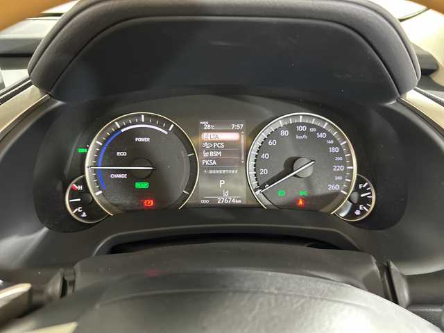 レクサス ＲＸ 450h バージョンL 福岡県 2022(令4)年 2.8万km グラファイトブラックガラスフレーク パノラマルーフ/純正12.3インチナビ/・CD/DVD/BT/フルセグ/・パノラミックビューモニター/レクサスセーフティシステム+/クリアランスソナー/ブラインドスポットモニター/茶革シート/・パワーシート（D/N)/・シートヒーター（全席）/・ベンチレーション（D/N）/ヘッドアップディスプレイ/パワーバックドア/AC100V/置くだけ充電/ETC2.0/ドライブレコーダー前後/ウッドコンビハンドル/・ステアリングリモコン/・パドルシフト/後席シェード/トノカバー/LEDヘッドライト/・オートライト/・フォグランプ/純正２０インチアルミホイール