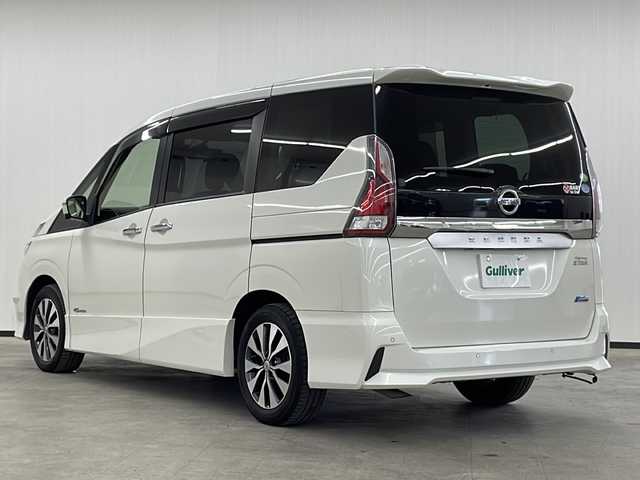 日産 セレナ ハイウェイスター G 長崎県 2017(平29)年 7.1万km ブリリアントホワイトパール 純正メモリナビ/（フルセグ/CD/DVD/Bluetooth）/アラウンドビューモニター/アルパイン製フリップダウンモニター/レーダークルーズコントロール/衝突軽減ブレーキ/プロパイロット/プロパイロットパーキング/クリアランスソナー/両側パワースライドドア/ハンズフリースライドドア/デジタルインナーミラー/ドライブレコーダー前後/ETC/LEDヘッドライト/純正16インチアルミホイール/ドアバイザー/オートライト