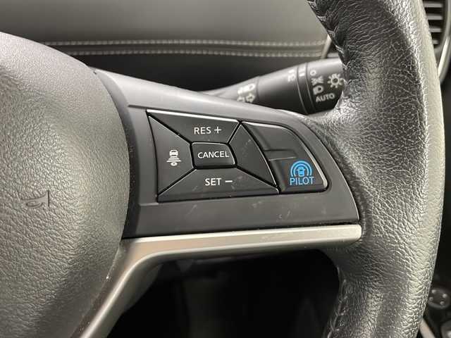 日産 セレナ ハイウェイスター G 長崎県 2017(平29)年 7.1万km ブリリアントホワイトパール 純正メモリナビ/（フルセグ/CD/DVD/Bluetooth）/アラウンドビューモニター/アルパイン製フリップダウンモニター/レーダークルーズコントロール/衝突軽減ブレーキ/プロパイロット/プロパイロットパーキング/クリアランスソナー/両側パワースライドドア/ハンズフリースライドドア/デジタルインナーミラー/ドライブレコーダー前後/ETC/LEDヘッドライト/純正16インチアルミホイール/ドアバイザー/オートライト