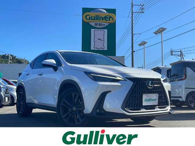 レクサス ＮＸ 250 バージョンL 山口県 2022(令4)年 3.5万km ソニッククォーツ 純正14型ディスプレイオーディオ（フルセグTV、AM/FM、Bluetooth）/全方位カメラ/オートクルーズコントロール/LEDオートライト/本革シート/シートメモリー/前席パワーシート＆ベンチレーション/全席シートヒーター/ステアリングヒーター/ヘッドアップディスプレイ/純正20インチアルミホイール/ETC2/0/レクサスセーフティーシステム/・プリクラッシュセーフティ/・緊急時操舵支援/・アダプティブハイビーム/・前後コーナーセンサー/・アイドリングストップ/・ブラインドスポットモニター/・横滑り防止装置/・レーンキープアシスト