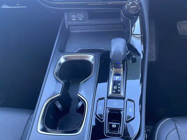 レクサス ＮＸ 250 バージョンL 山口県 2022(令4)年 3.5万km ソニッククォーツ 純正14型ディスプレイオーディオ（フルセグTV、AM/FM、Bluetooth）/全方位カメラ/オートクルーズコントロール/LEDオートライト/本革シート/シートメモリー/前席パワーシート＆ベンチレーション/全席シートヒーター/ステアリングヒーター/ヘッドアップディスプレイ/純正20インチアルミホイール/ETC2/0/レクサスセーフティーシステム/・プリクラッシュセーフティ/・緊急時操舵支援/・アダプティブハイビーム/・前後コーナーセンサー/・アイドリングストップ/・ブラインドスポットモニター/・横滑り防止装置/・レーンキープアシスト