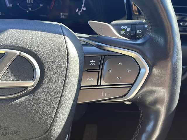 レクサス ＮＸ 250 バージョンL 山口県 2022(令4)年 3.5万km ソニッククォーツ 純正14型ディスプレイオーディオ（フルセグTV、AM/FM、Bluetooth）/全方位カメラ/オートクルーズコントロール/LEDオートライト/本革シート/シートメモリー/前席パワーシート＆ベンチレーション/全席シートヒーター/ステアリングヒーター/ヘッドアップディスプレイ/純正20インチアルミホイール/ETC2/0/レクサスセーフティーシステム/・プリクラッシュセーフティ/・緊急時操舵支援/・アダプティブハイビーム/・前後コーナーセンサー/・アイドリングストップ/・ブラインドスポットモニター/・横滑り防止装置/・レーンキープアシスト