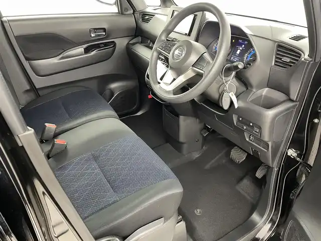 日産 ルークス ハイウェイスター X 福島県 2022(令4)年 1万km ブラック 360°セーフティアシスト/・衝突被害軽減ブレーキ/・車線逸脱警報装置/・踏み間違い防止装置/・車線逸脱防止支援/・先行車発進お知らせ/・オートマチックハイビーム/社外7インチナビ/・型番：MDV-D207/・SD/AUX/USB/CD/・バックカメラ/・アラウンドビュー/片側パワースライドドア（左）/アイドリングストップ/ステアリングリモコン/ベンチシート/・D+N席シートヒーター/プッシュスタート/・スマートキー/・スペアキー1本/電動格納ミラー/・ウィンカーミラー/・オートミラー/前後コーナーセンサー/LEDヘッドライト/・フォグランプ/・オートライト/純正14インチAW/リアロールサンシェード