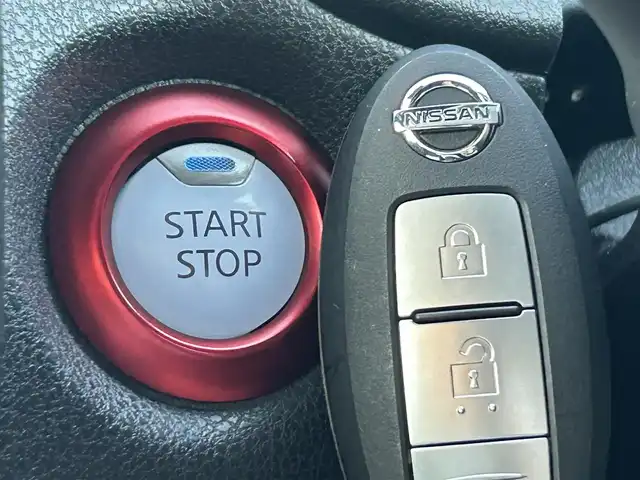 日産 ノート e－パワーニスモ S 兵庫県 2018(平30)年 6.2万km ブリリアントホワイトパール 純正SDナビ/フルセグテレビ/BTオーディオ/全方位カメラ/ETC/インテリジェントルームミラー/nismo専用シート/nismoフロアマット/純正16インチAW/LEDヘッドライト/フォグランプ/スマートキープッシュスタート