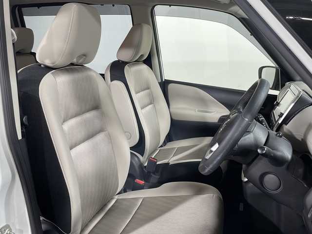 日産 セレナ ハイウェイスターVセレクションⅡ 広島県 2019(令1)年 5.1万km ブリリアントホワイトパール 純正９型ナビ/バックカメラ/後席フリップダウンモニター/両側パワースライドドア/クルーズコントロール/前方ドラレコ/ＥＴＣ/オートマチックハイビーム/コーナーセンサー/衝突軽減/レーンキープアシスト/LEDヘッドライト/フォグランプ/踏み間違い防止/純正16インチアルミホイール(195/60/R16)/エアバッグ(運転席/助手席)
